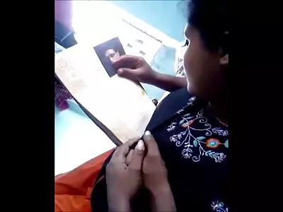 طويل القامة سبينر فيديوهات اجنبيه جنسيه سمراء بالإصبع في المطبخ فيديو (ساشيا)