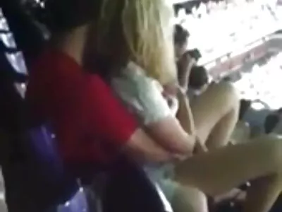 في سن المراهقة مواقع جنسيه اجنبيه التبول فيديو بينكي يونيو