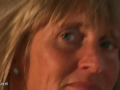 لطيف فاتنة افلام جنسيه جماعيه مارس الجنس في صالون للتدليك